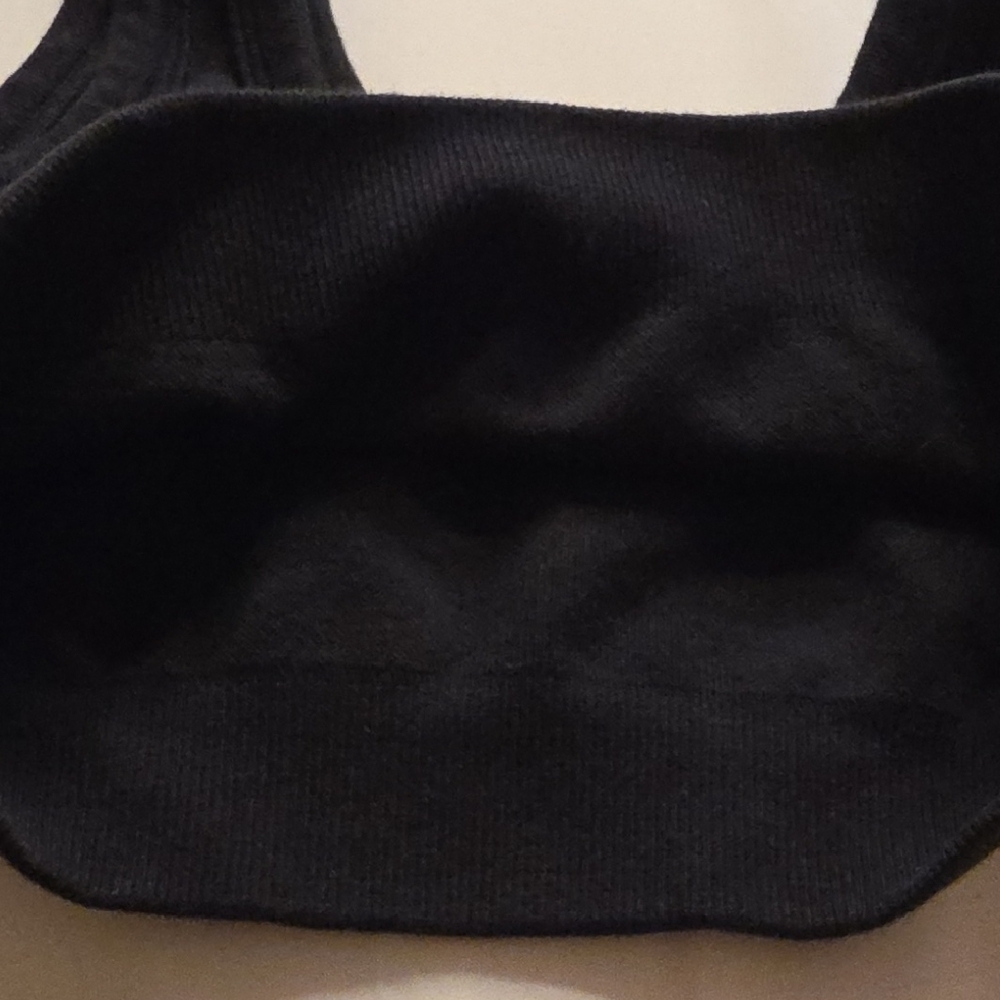 ALO Yoga Black Seamless Sports Bra - Picture 12 of 12